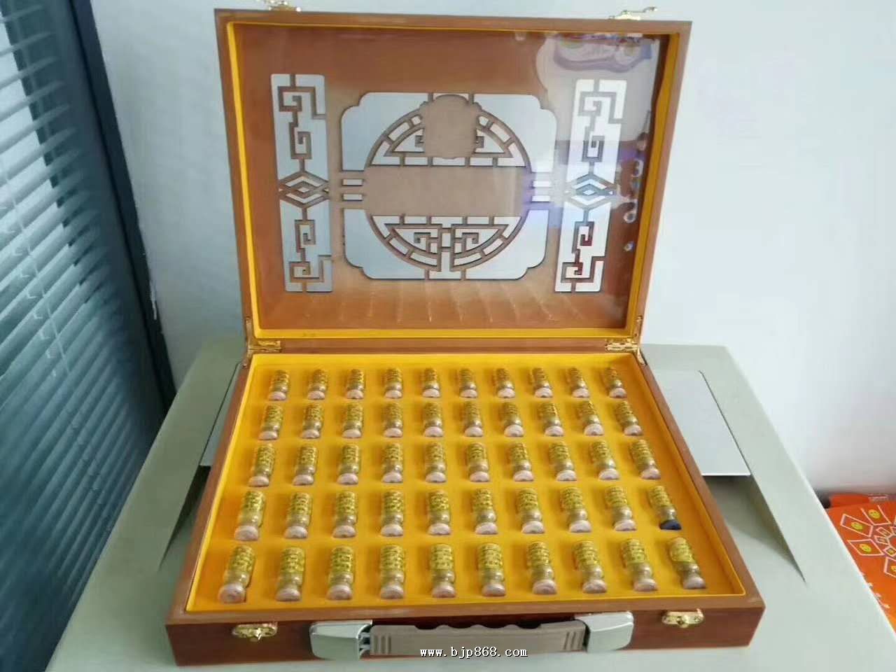 cȫD
